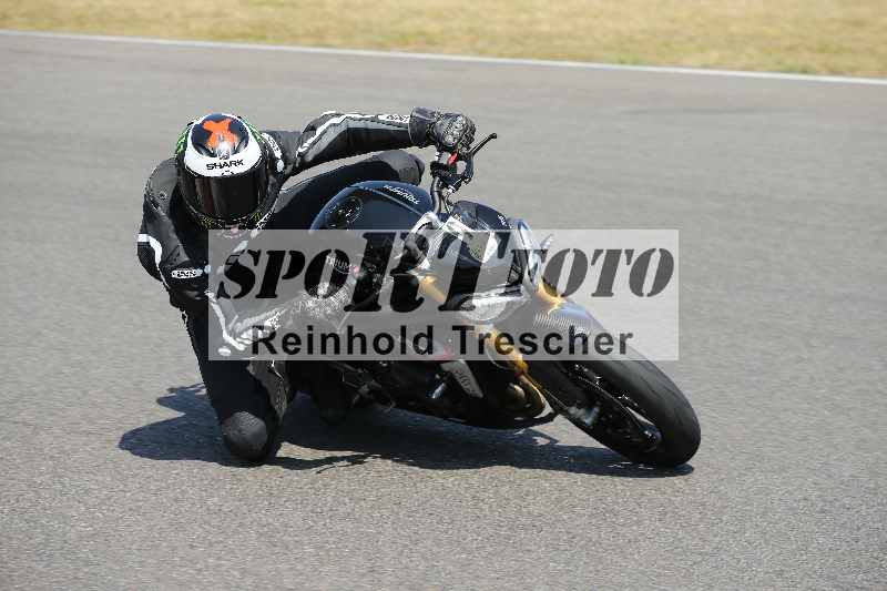 /Archiv-2023/28 05.06.2023 Moto Club Anneau du Rhin/vert-medium/9